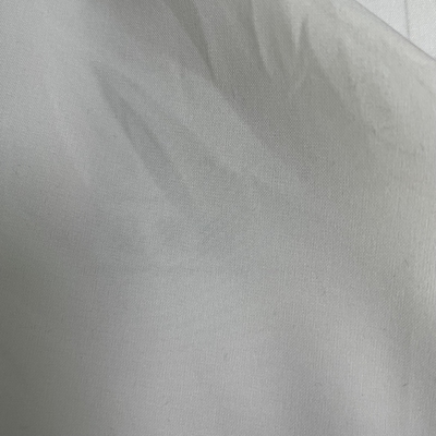 92%Polyester 8%Spandex 110GSM Tissu à trous en spandex à quatre voies