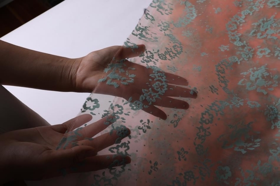 40gsm 56&quot; poly organza de matériel de mousseline de soie du tissu imprimée par sublimation 20d s'assemblant la conception