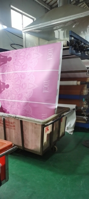 L'extra large court de tissu de conseil imperméable poncent la couverture libre pour la plage