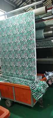 L'extra large court de tissu de conseil imperméable poncent la couverture libre pour la plage