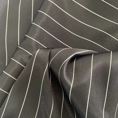 Ventilez la stratification brillante en soie imitée du tissu 150Dx150D 130GSM