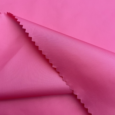 100%Polyester 50D/72F*60D/75F 65gm 300T Taffeta membrane pressée