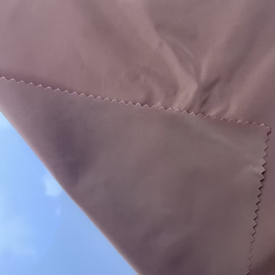 50D*50D 241*134 100%P 96GSM Tissu de mémoire en polyester