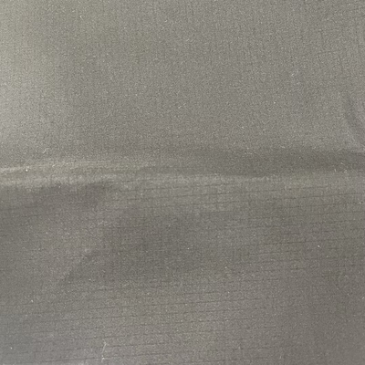 141GSM 100%P WR Tissu de polyester liant